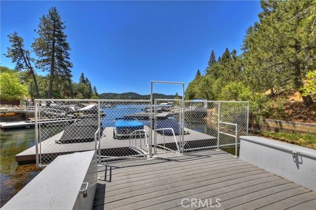 72 N Winter Harbor Cove C, Lake Arrowhead, CA 92352