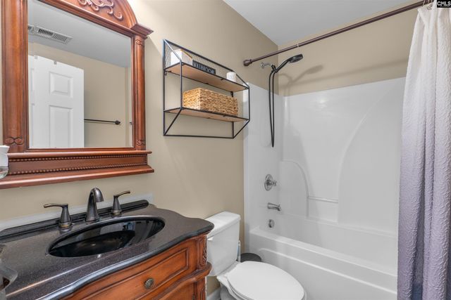 942 Farnsworth Drive, Hopkins, SC 29061