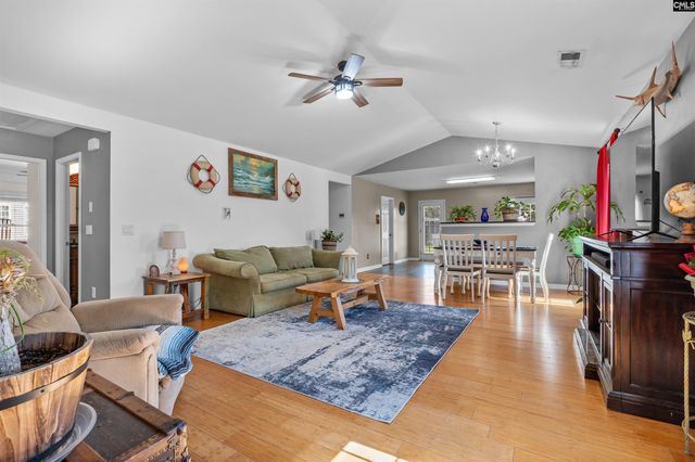 942 Farnsworth Drive, Hopkins, SC 29061