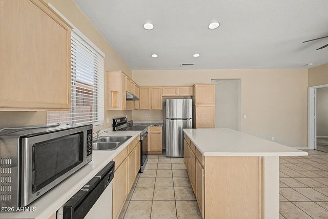 6622 W GOLDEN Lane, Glendale, AZ 85302
