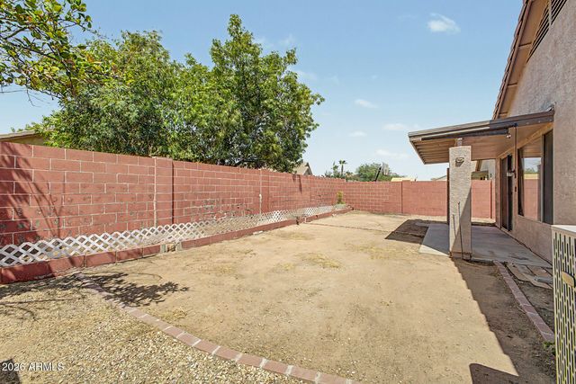 6622 W GOLDEN Lane, Glendale, AZ 85302