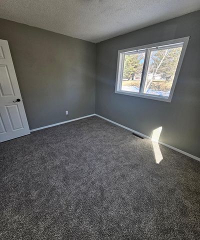 1390 Roosevelt Road, Hastings, MN 55033