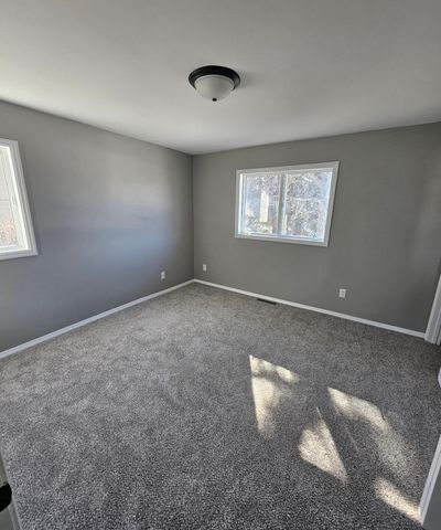 1390 Roosevelt Road, Hastings, MN 55033