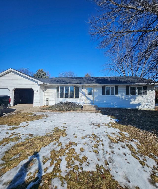 1390 Roosevelt Road, Hastings, MN 55033