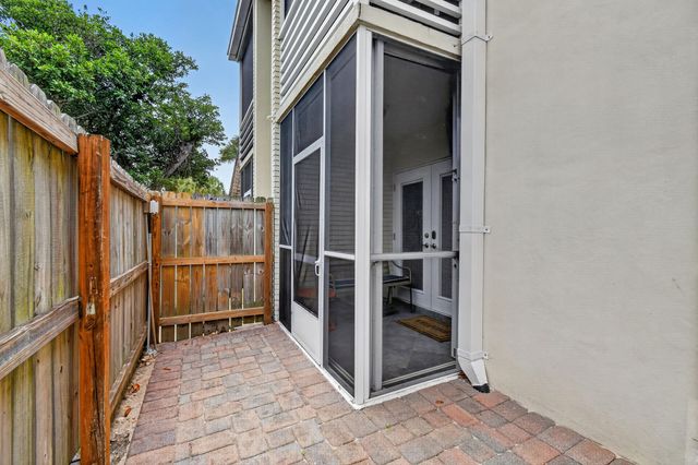 11521 Landing Place E1, North Palm Beach, FL 33408