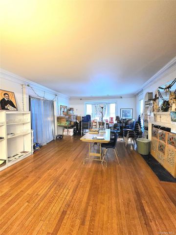 1379 Noel Avenue, Hewlett, NY 11557