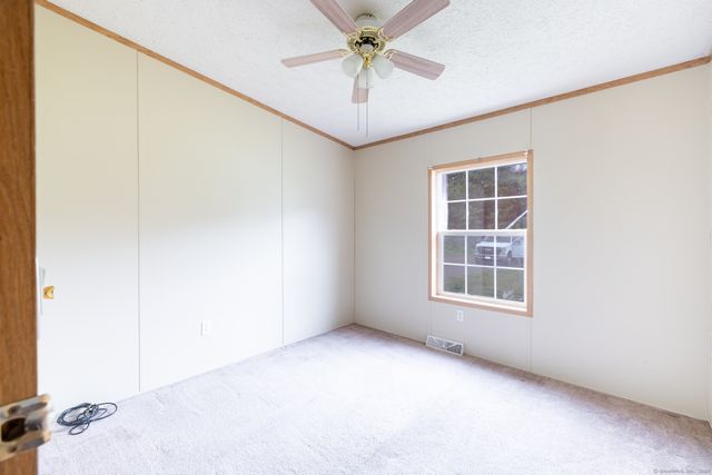 8 Haley Lane, Windham, CT 06256
