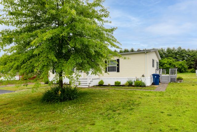 8 Haley Lane, Windham, CT 06256