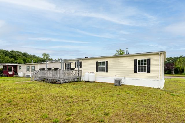 8 Haley Lane, Windham, CT 06256