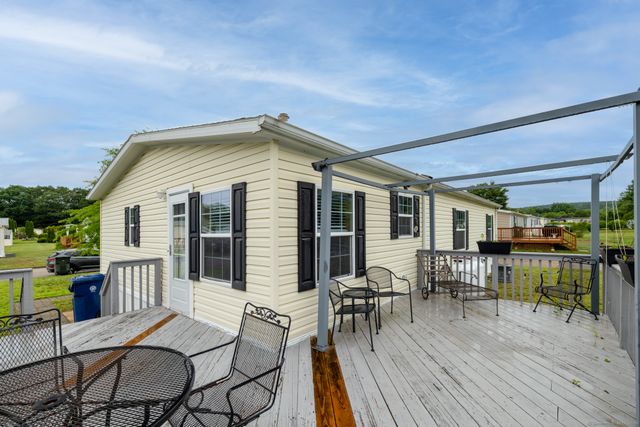 8 Haley Lane, Windham, CT 06256