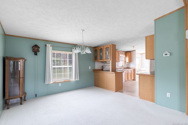 8 Haley Lane, Windham, CT 06256