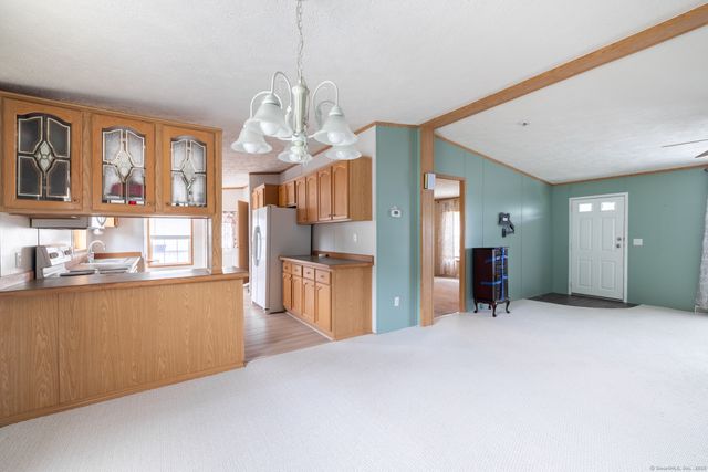 8 Haley Lane, Windham, CT 06256