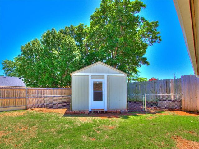 8704 Dena Lane, Oklahoma City, OK 73132