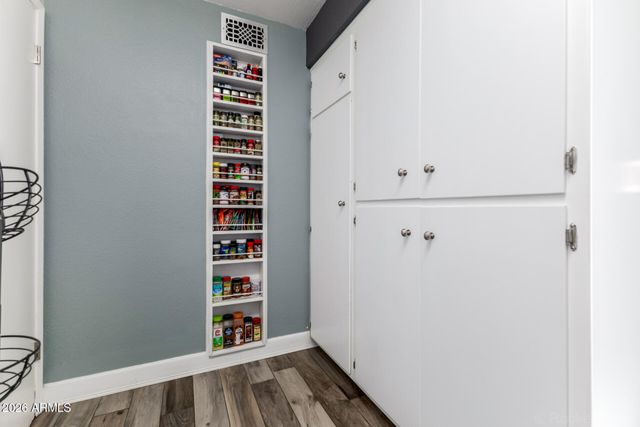 1625 E GREENWAY Street, Mesa, AZ 85203