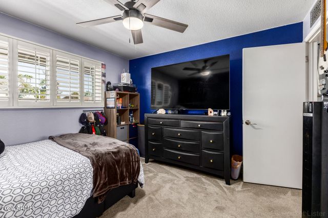 1625 E GREENWAY Street, Mesa, AZ 85203