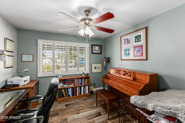 1625 E GREENWAY Street, Mesa, AZ 85203