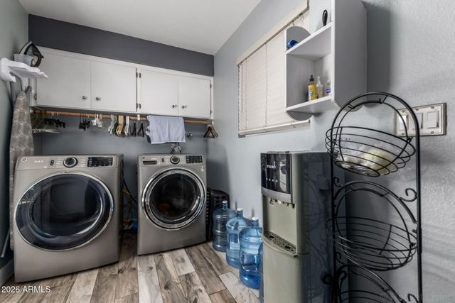 1625 E GREENWAY Street, Mesa, AZ 85203