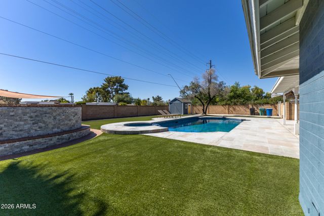 1625 E GREENWAY Street, Mesa, AZ 85203