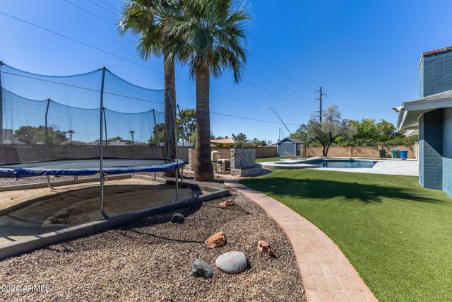 1625 E GREENWAY Street, Mesa, AZ 85203