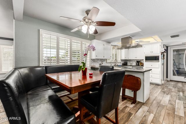 1625 E GREENWAY Street, Mesa, AZ 85203