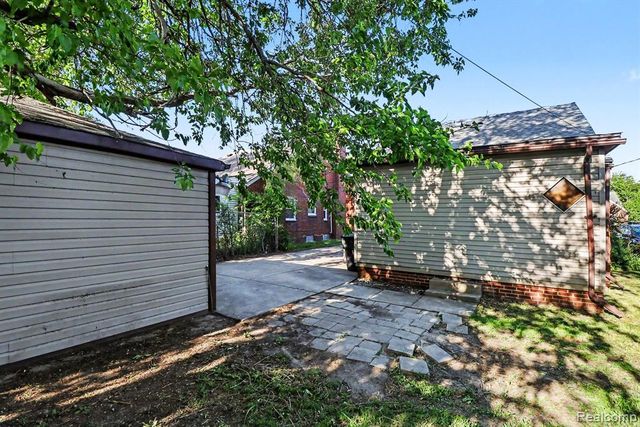 19161 Birwood Street, Detroit, MI 48221