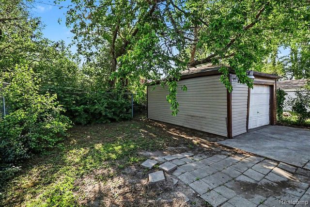 19161 Birwood Street, Detroit, MI 48221