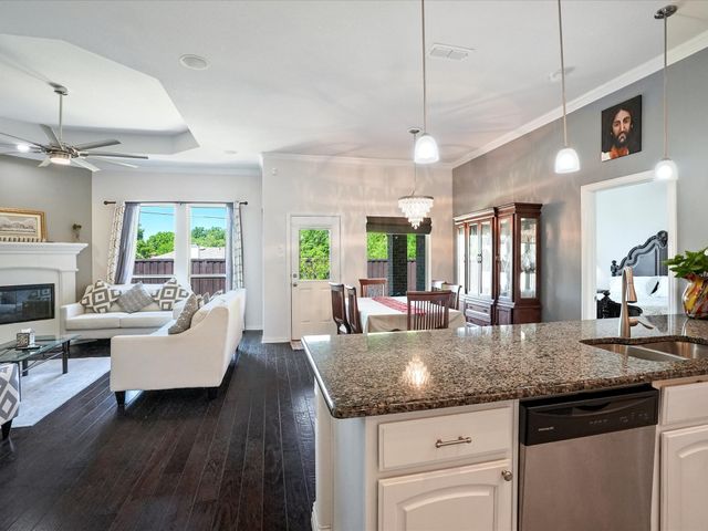1315 Savona Lane, Lewisville, TX 75077