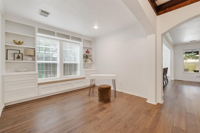 66 S Longsford Circle, The Woodlands, TX 77382