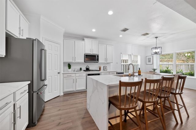 66 S Longsford Circle, The Woodlands, TX 77382