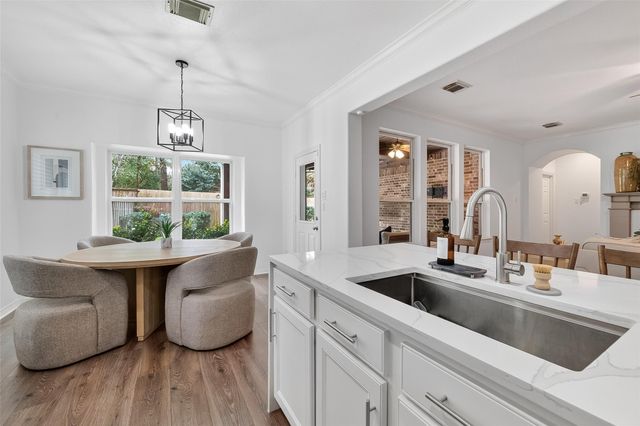 66 S Longsford Circle, The Woodlands, TX 77382