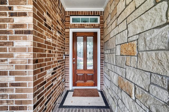 66 S Longsford Circle, The Woodlands, TX 77382