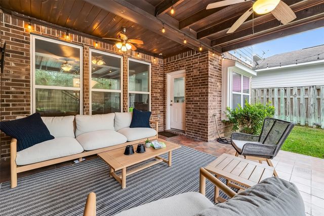 66 S Longsford Circle, The Woodlands, TX 77382