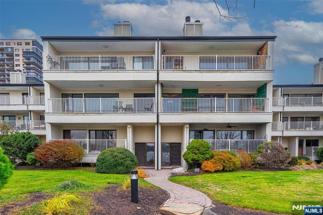 1225 River Road 7D, Edgewater, NJ 07020