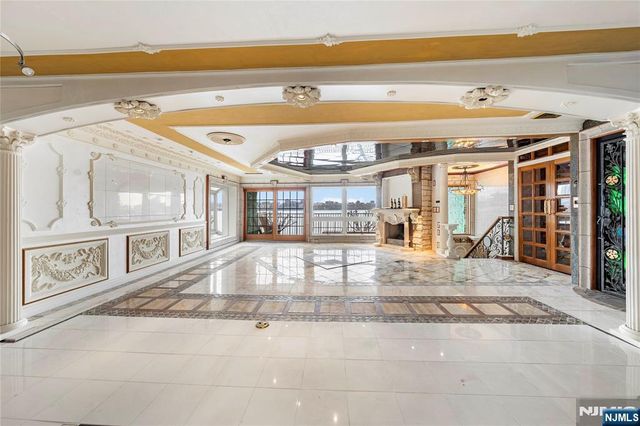 1225 River Road 7D, Edgewater, NJ 07020