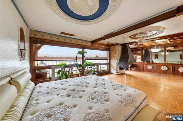 1225 River Road 7D, Edgewater, NJ 07020