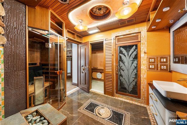 1225 River Road 7D, Edgewater, NJ 07020