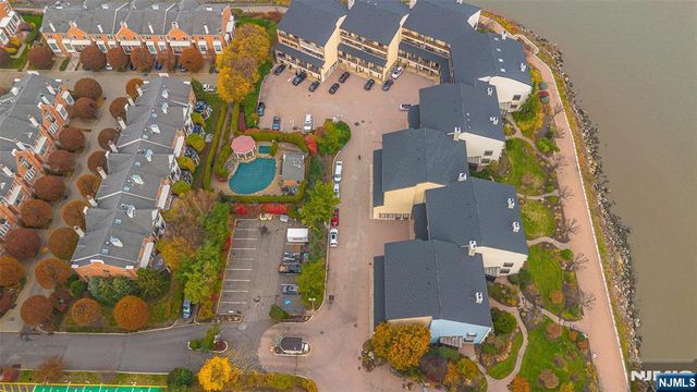 1225 River Road 7D, Edgewater, NJ 07020