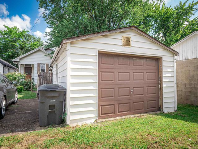 425 Maxwell Avenue, Evansville, IN 47711