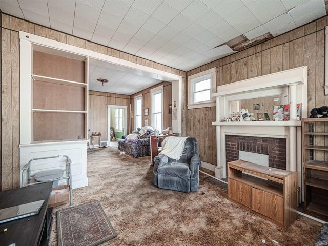 425 Maxwell Avenue, Evansville, IN 47711