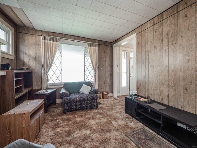 425 Maxwell Avenue, Evansville, IN 47711
