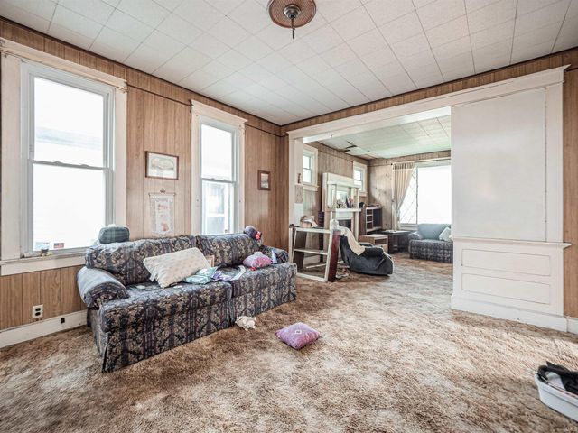 425 Maxwell Avenue, Evansville, IN 47711