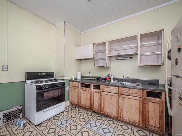 425 Maxwell Avenue, Evansville, IN 47711