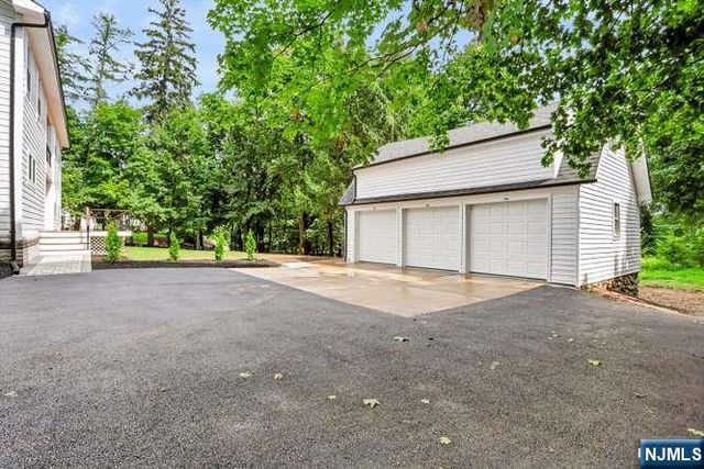 276 Werimus Road, Woodcliff Lake, NJ 07677