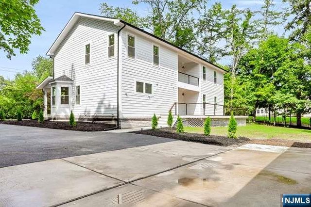 276 Werimus Road, Woodcliff Lake, NJ 07677