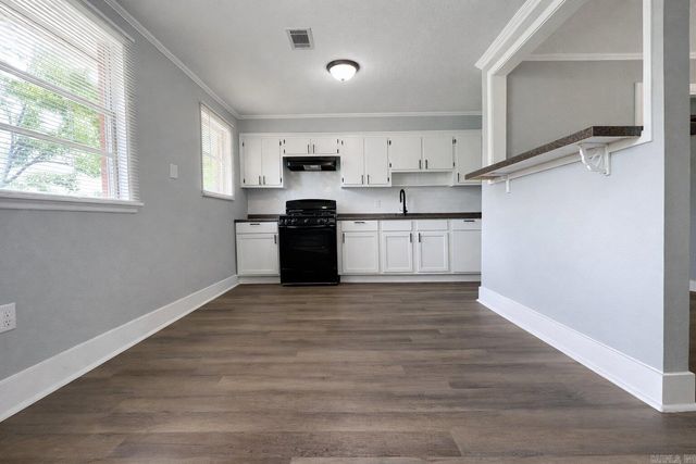 903 Belmont Dr, Pine Bluff, AR 71601