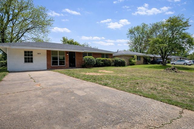 903 Belmont Dr, Pine Bluff, AR 71601