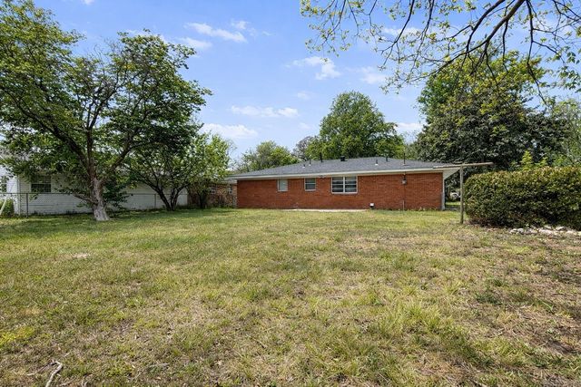 903 Belmont Dr, Pine Bluff, AR 71601