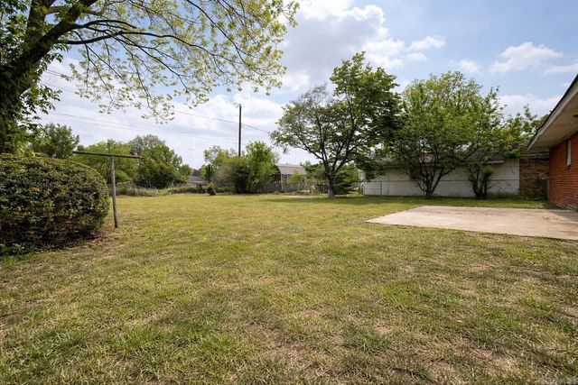 903 Belmont Dr, Pine Bluff, AR 71601