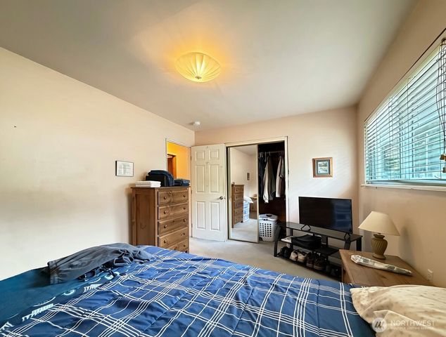 5029 West View Drive, Everett, WA 98203