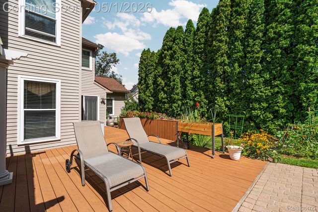 1861 Twin Sun Circle, Commerce Charter Township, MI 48390